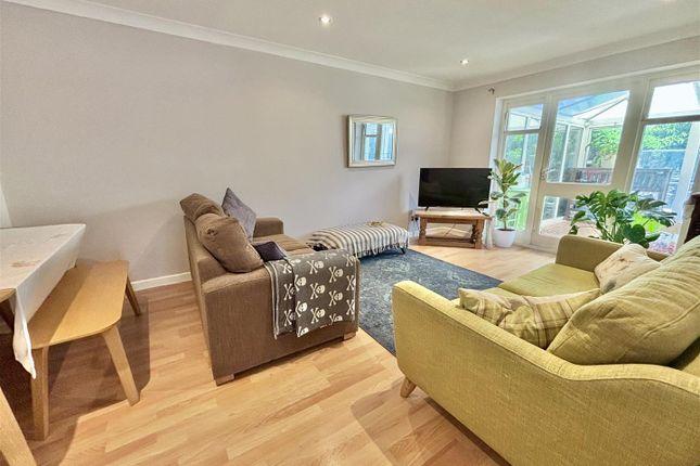 14, Hillside Gardens, Wimborne photo 4