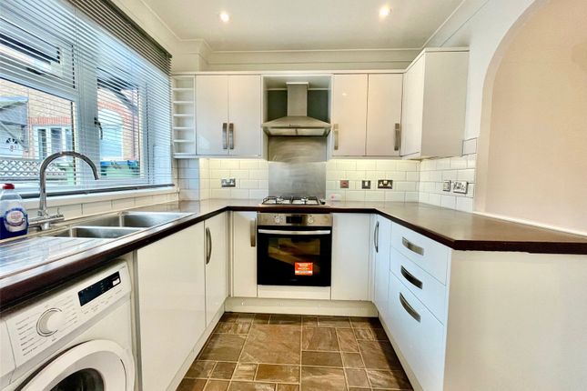 69, Winifred Road, Kent photo 4