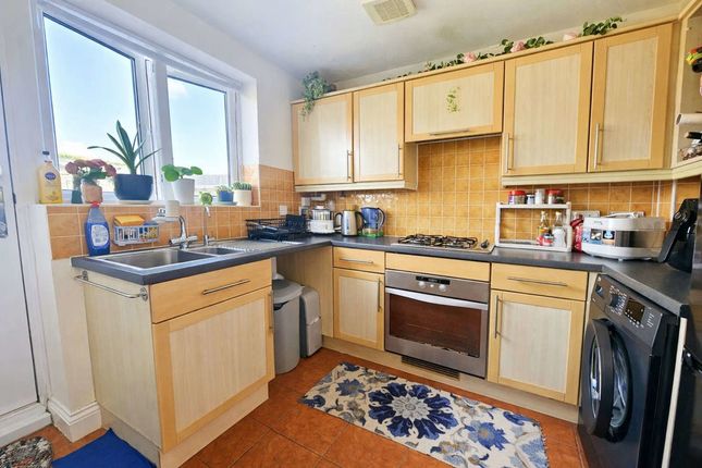 9, Usborne Close, Lee-On-The-Solent photo 4