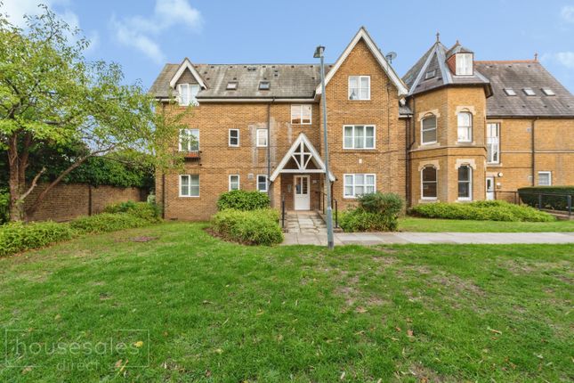 1-bed flat on John Barter House, Hounslow, £199,000