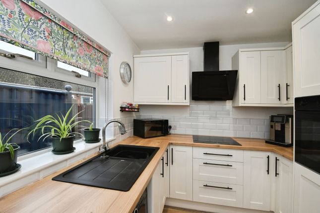 1, Lapwing Close, Skellingthorpe, Lincoln photo 2