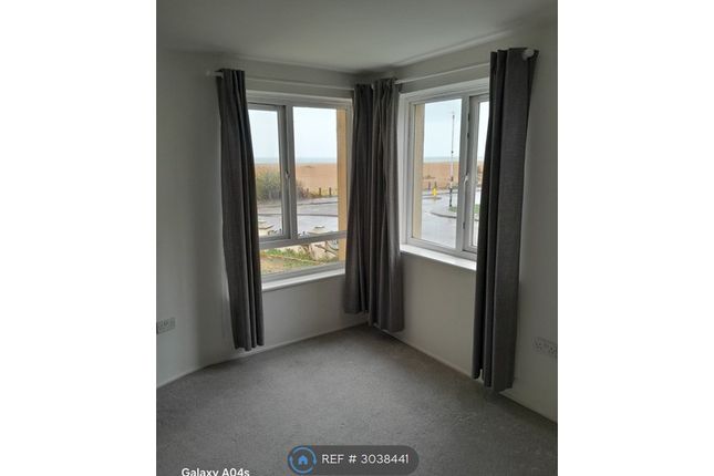 Studio flat on Pavilion Court, Marine Terrace, Folkestone, £675/mo