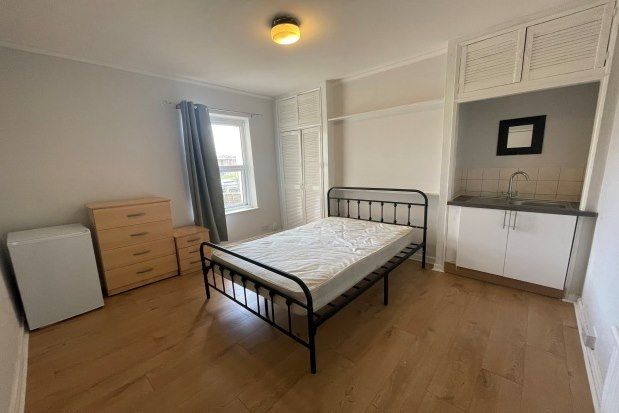 Thumbnail Room to rent in Burrell Road, Ipswich