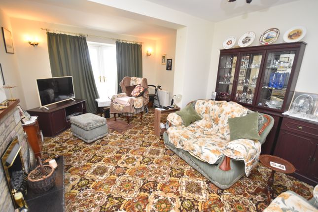 4, Hillside, Whitchurch photo 4