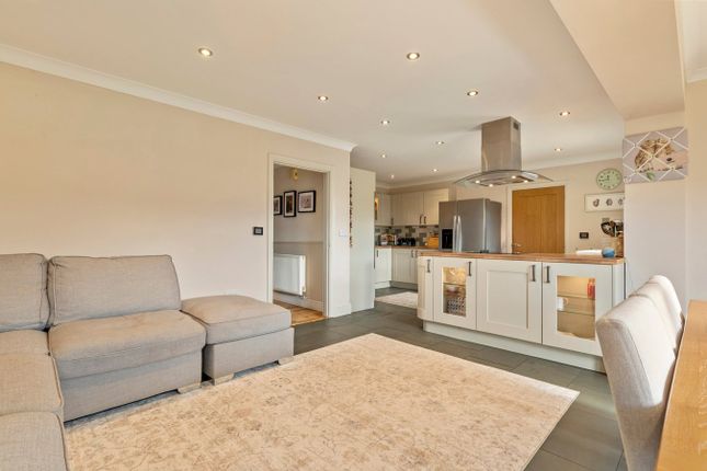 Lower Ground House, Targate Road, Haverfordwest photo 3