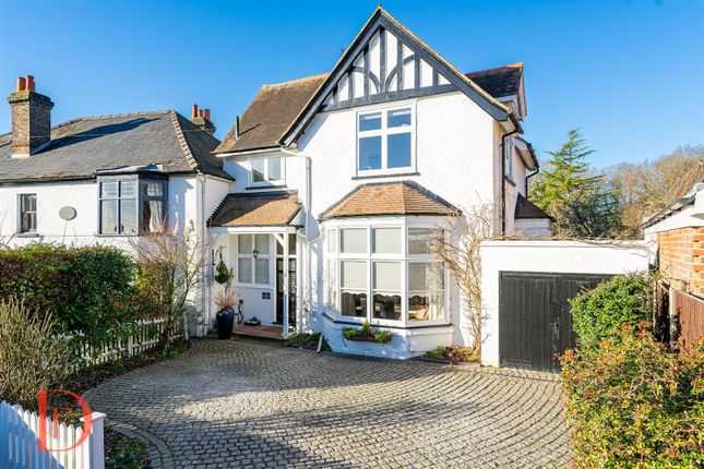Thumbnail Property for sale in Baldwins Hill, Loughton