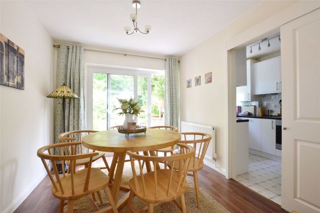 5, Moon Court, Lee photo 3