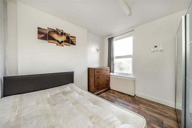 Flat 4, 6, Claremont Road, London photo 4