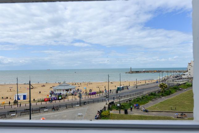 Flat 1, 12, Marine Gardens, Margate photo 3