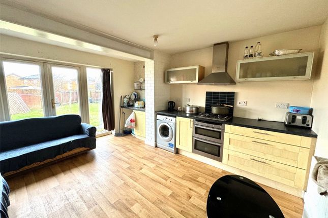 112, Broomer Street, West Yorkshire photo 2