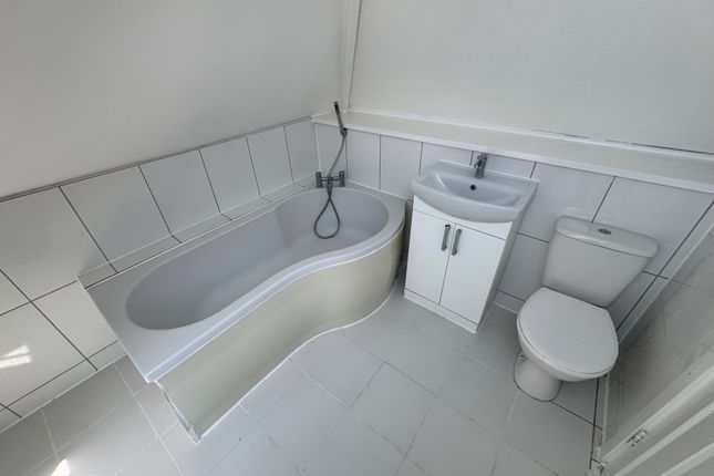 Flat 5, CANTERBURY photo 3