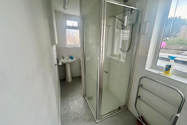 14a, Lowbourne, Melksham photo 4