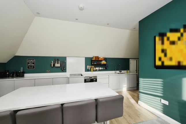 Flat for sale in 487 Upper Brentwood Road, Romford