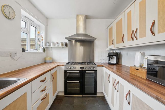 31 Hailey Road, Witney photo 2