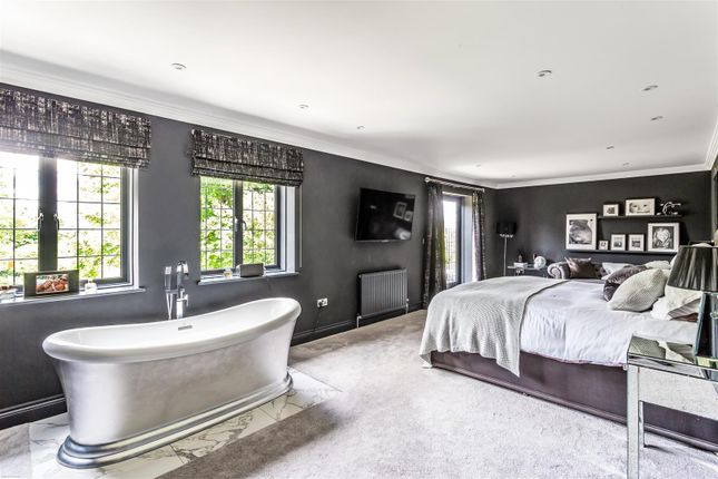 Tasli, Guildford Road, Fetcham photo 4