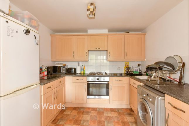 88, Bingley Court, Canterbury photo 3