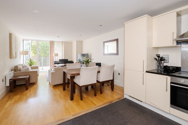 Flat 4, 71D, Drayton Park, London photo 3