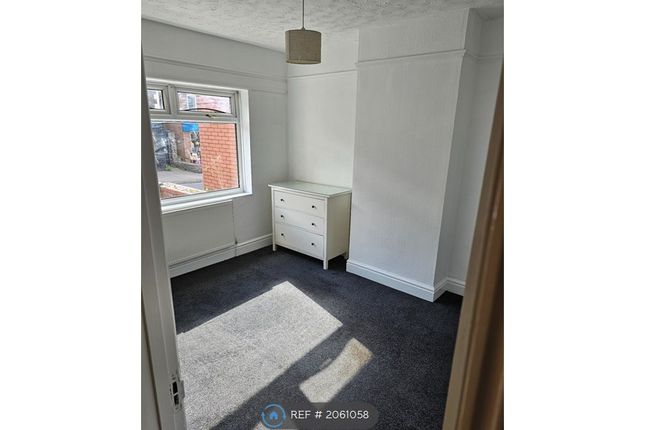 Thumbnail Room to rent in High Street, Hanham, Bristol