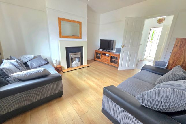23, Shakespeare Avenue, Warwickshire photo 2