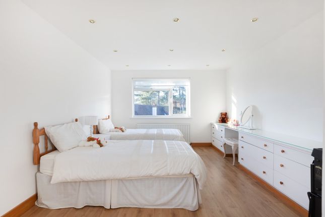 Property for sale in Little Common, Stanmore