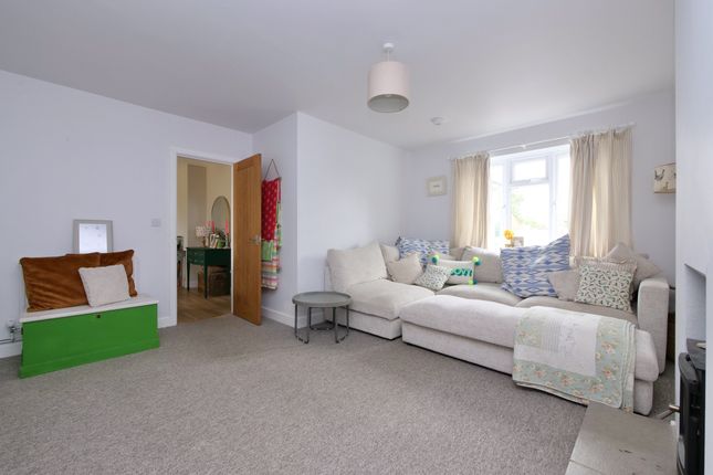 8 Old Orchard Close, Lydlinch, Sturminster Newton photo 4