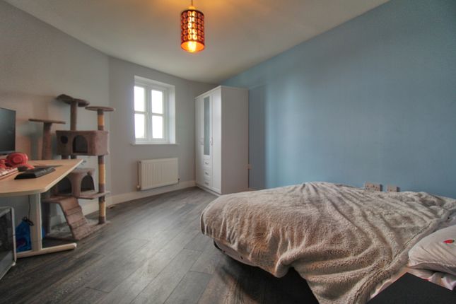 Apartment 8, Ledbury Court, Hill View Road, Malvern photo 4