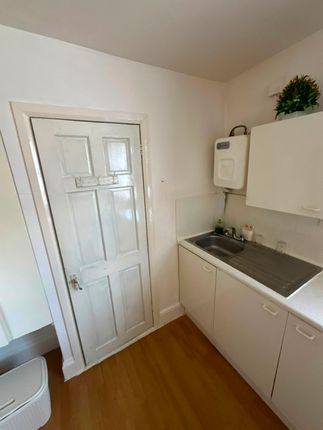 231, HOE STREET, Walthamstow photo 3