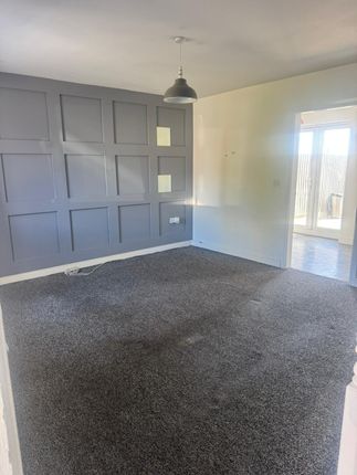 49B, Harper Fold Road, Manchester photo 2