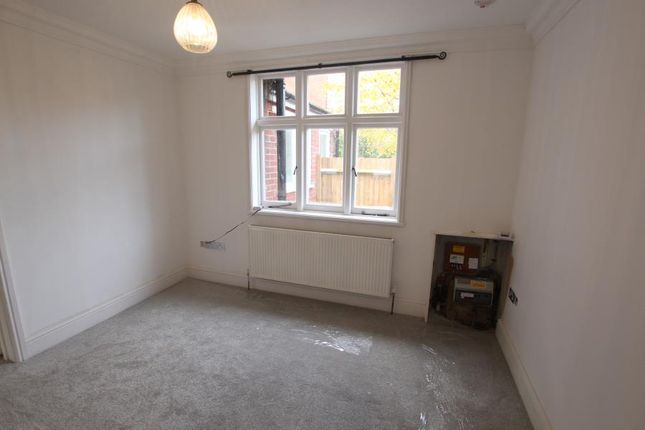 1b, The Beeches, Woking photo 5