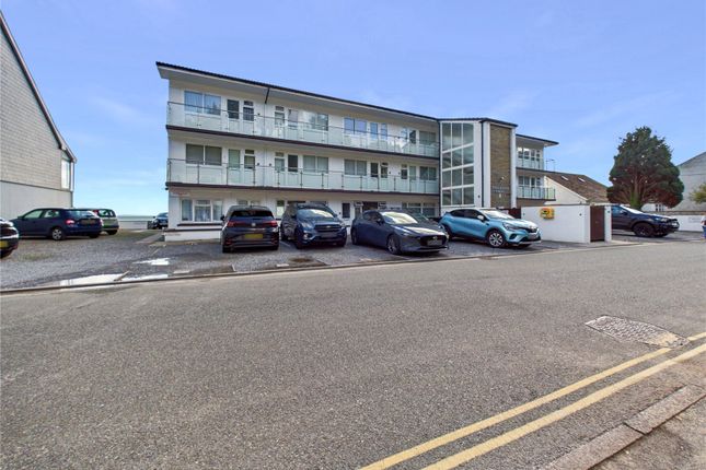 Flat 17, Strandways Court,, The Strand, Pembrokeshire photo 2