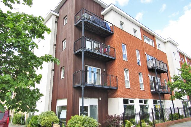 Flat to rent in Havergate Way, Kennet Island, Reading