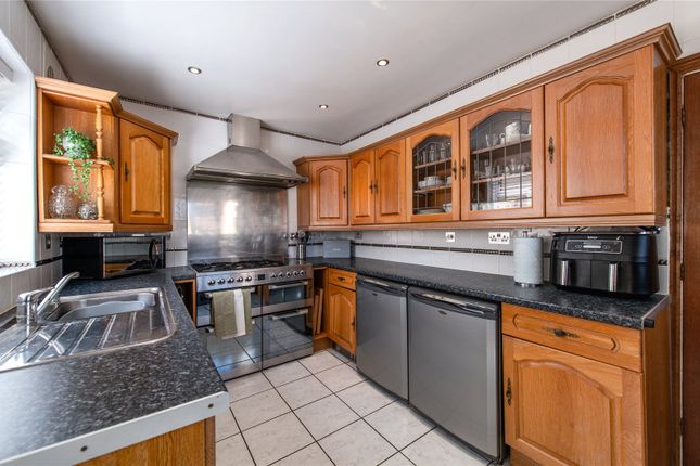 68A,, Edwin Road, Kent photo 4