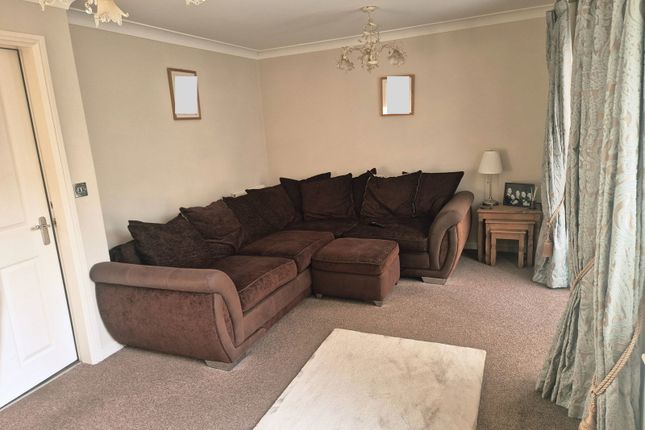 120, Llys Onnen, Llandudno Junction photo 3