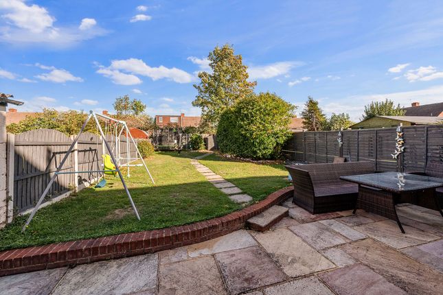 25 Scott Close, Epsom photo 4