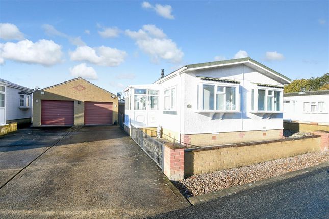 2-bed bungalow on 14, Sarahs Walk, Scunthorpe, £120,000