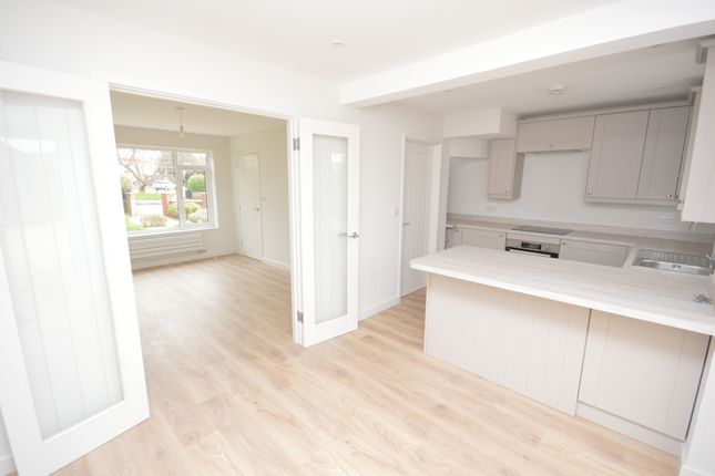 6 Hatherleigh Road, St Thomas Exeter Devon, Devon photo 2