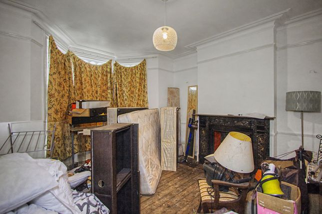 7 Netherfield Road, London photo 4