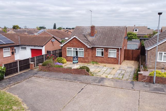 Detached bungalow to rent in Ellwood Avenue, Stanground, Peterborough