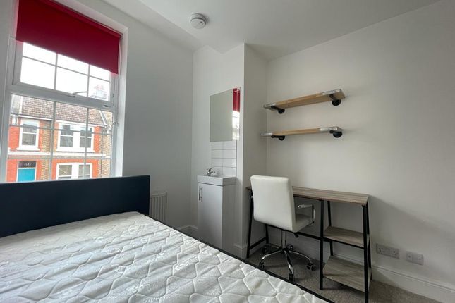 Terraced house to rent in Rugby Place, Brighton