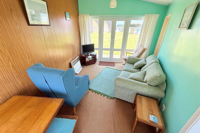 16 Winterton Valley Estate, Edward Road, Great Yarmouth photo 2