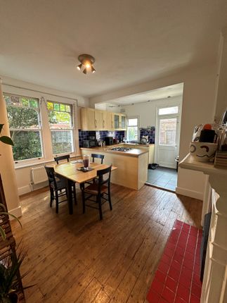 Thumbnail Maisonette to rent in Franciscan Road, London