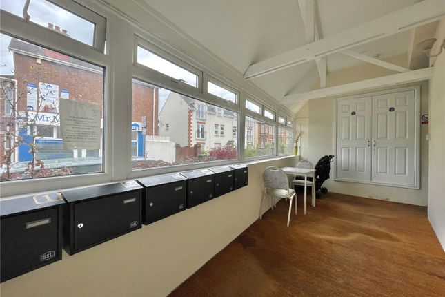 Flat 4, Kings Court, 101, Torquay Road, Devon photo 3