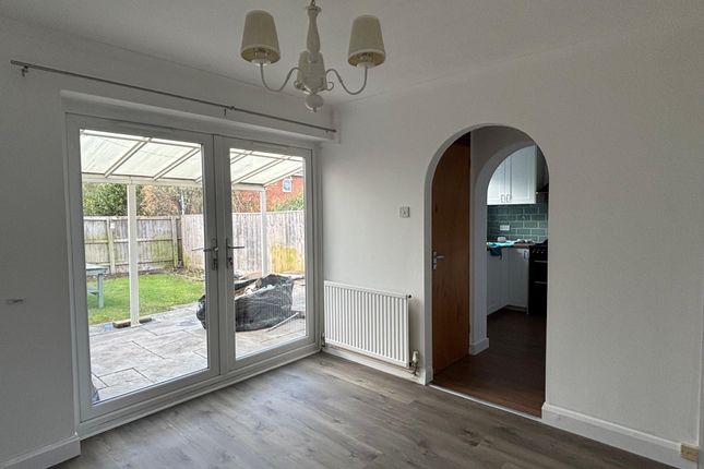 Wakefield Close, Swindon photo 3