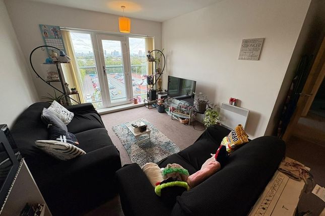 Apt 257, Ladywell Point Block A, Salford photo 3