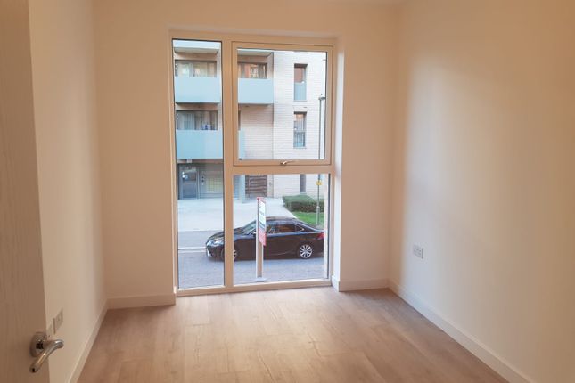 Perryfield Way, London photo 5