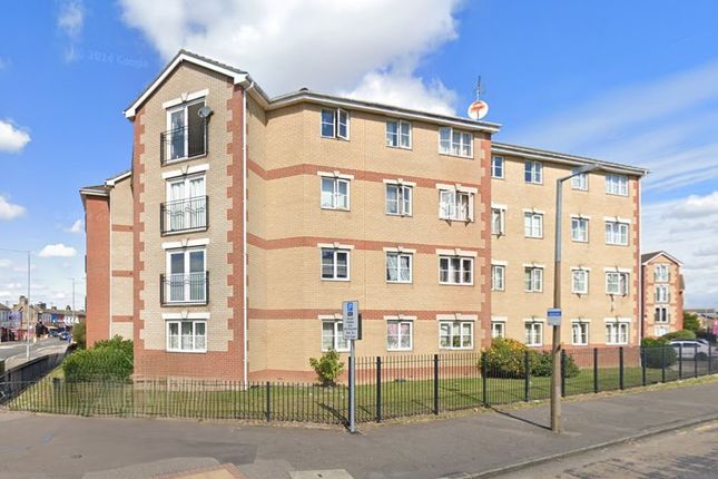 Thumbnail Flat to rent in Garner Court, Dunlop Road, Tilbury