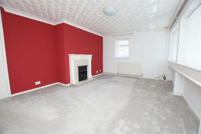 4, Denham Close, Fareham photo 2
