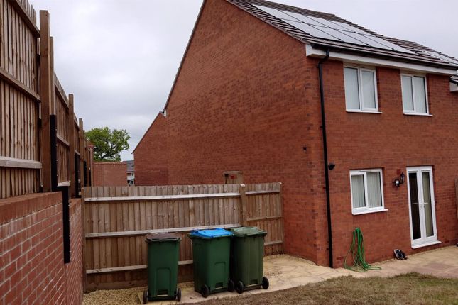 9, Old Bell Walk, Keresley End photo 2