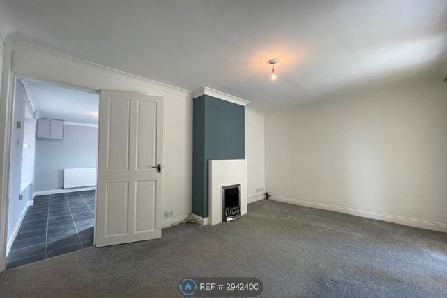 Mellanby Crescent, Newton Aycliffe photo 4