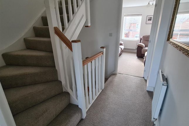 33, Rovers Way, Doncaster photo 5